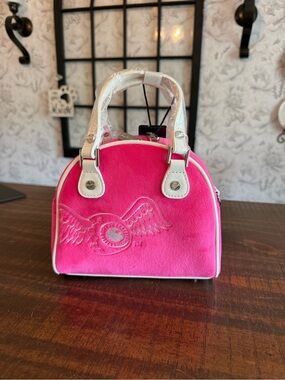 Von Dutch Pink 💖and White Velvet 🎳Bowling Bag - Crossbody with Dust Bag
